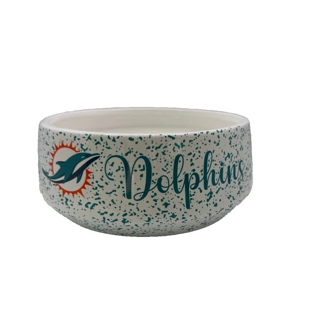 Pegasus NFL Miami Dolphin 6 Wick Citrus Pine Candle 24Oz NEW